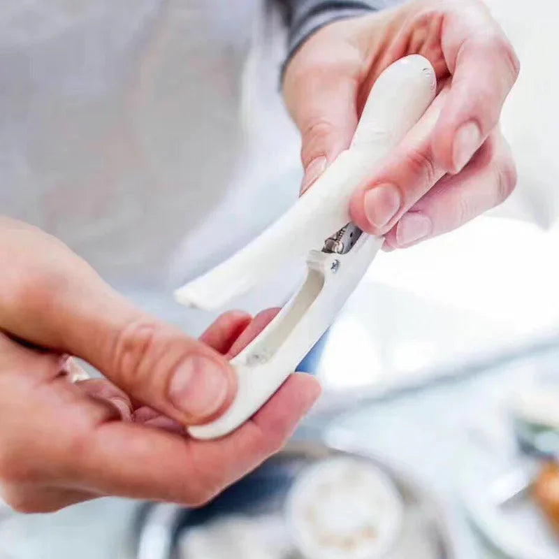 Coffee pen for decorating lattes and cakes, used by baristas.